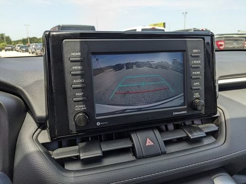 Used 2021 Toyota RAV4 LE AWD/4WD image 26