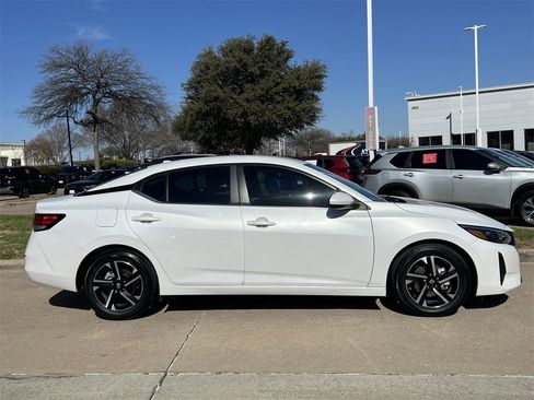 Certified 2024 Nissan Sentra SV image 3