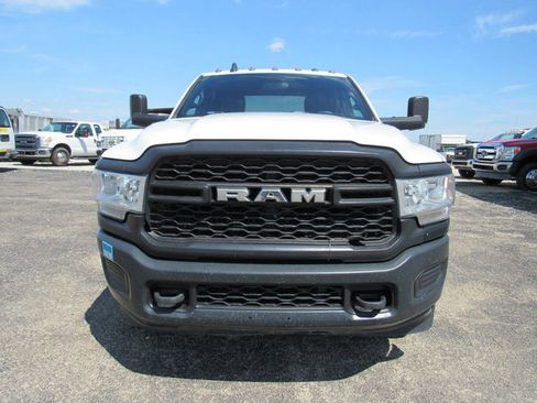Used 2022 RAM 3500 Tradesman RWD image 8
