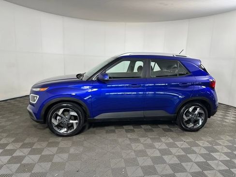 Certified 2023 Hyundai Venue Limited image 6