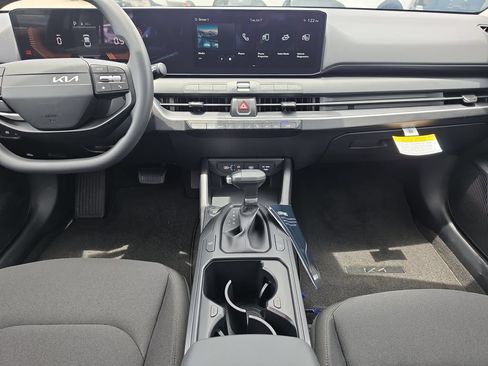 New 2026 Kia K4 FWD image 14