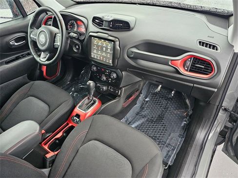 Used 2021 Jeep Renegade Trailhawk w/ Trailer Tow Group image 16