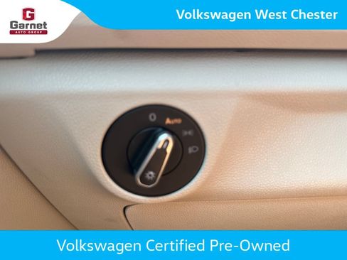 Used 2023 Volkswagen Jetta SE FWD image 33