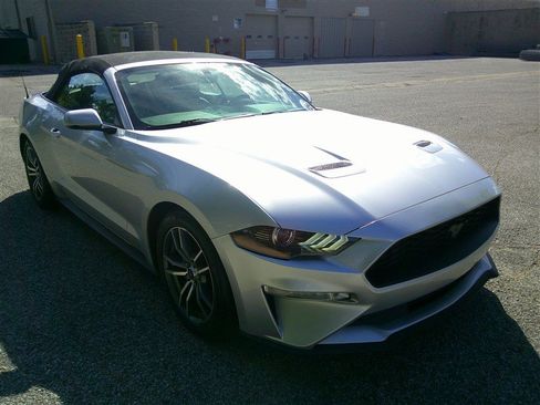 Used 2018 Ford Mustang Premium w/ Black Accent Package RWD image 7