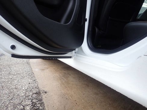 Used 2015 Chrysler 200 S image 15