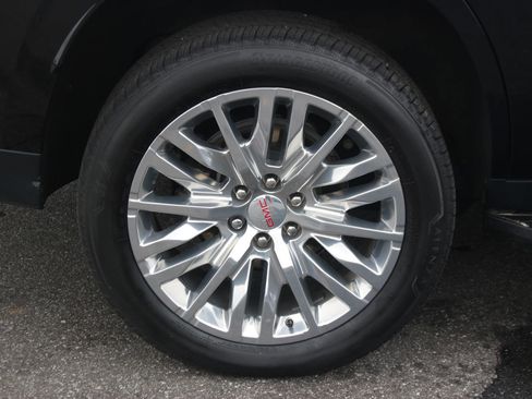 Used 2023 GMC Yukon SLT w/ SLT Premium Package image 44