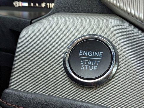 Used 2025 Ford Explorer Active image 27