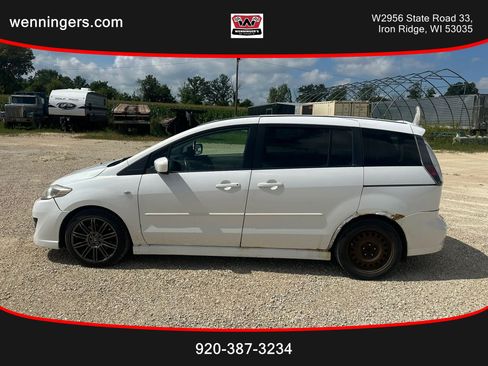 Used 2009 MAZDA MAZDA5 Touring FWD image 1