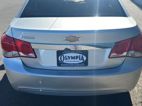Used 2016 Chevrolet Cruze LS FWD image 9