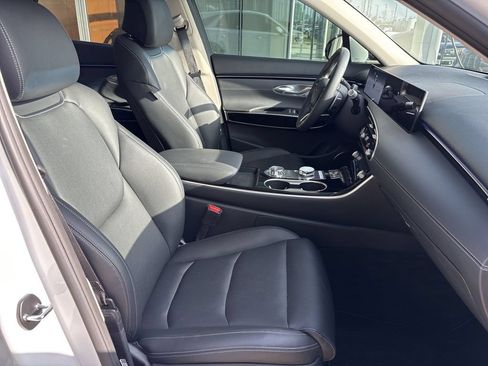 Used 2026 Genesis GV70 2.5T AWD/4WD image 25