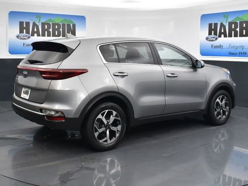 Used 2022 Kia Sportage LX FWD image 5