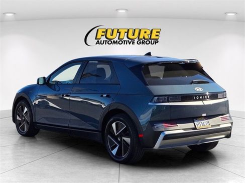 Certified 2025 Hyundai Ioniq 5 SE image 5