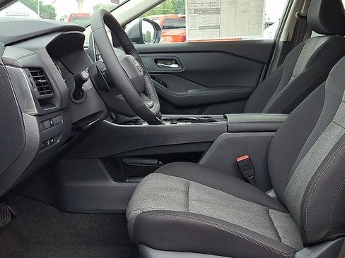 New 2026 Nissan Rogue SV w/ Cold Weather Package AWD/4WD image 10