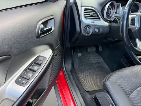 Used 2016 Dodge Journey SE w/ Flexible Seating Group image 23