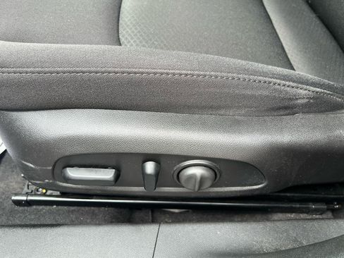 Used 2017 Chevrolet Malibu Hybrid FWD image 15
