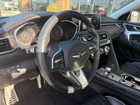 Used 2019 Genesis G70 3.3T Advanced image 15