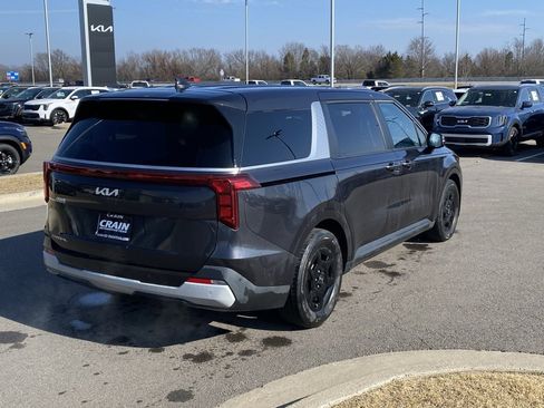 Certified 2025 Kia Carnival LXS image 7