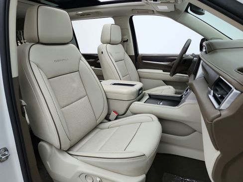 Used 2022 GMC Yukon XL Denali RWD image 20