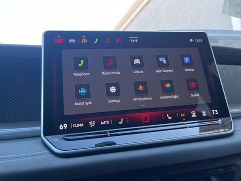 New 2026 Volkswagen Tiguan SE R-Line image 16