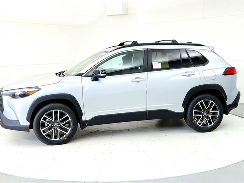 New 2026 Toyota Corolla Cross XLE w/ Convenience Package AWD/4WD image 3