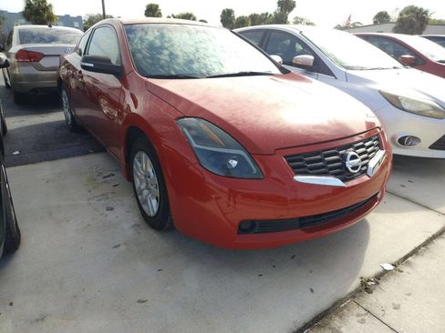 Used 2008 Nissan Altima 3.5 SE w/ Premium Pkg image 3