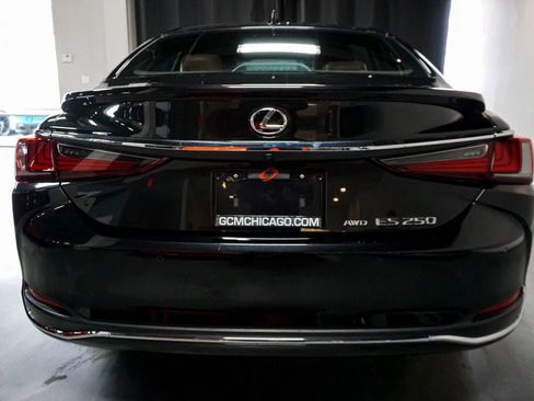 Used 2021 Lexus ES 250 w/ Premium Package image 16