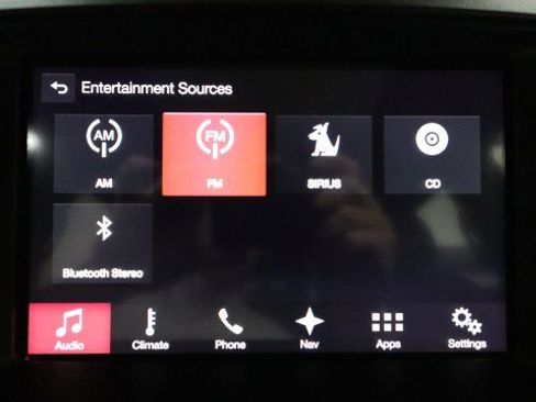 Used 2017 Ford Explorer XLT w/ Equipment Group 202A image 18