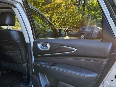 Used 2017 INFINITI QX60 AWD w/ Premium Plus Package image 21