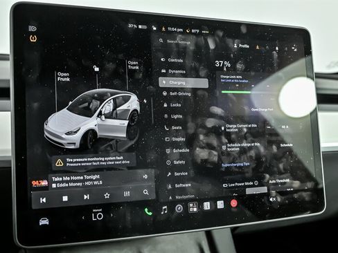 Used 2023 Tesla Model Y Long Range AWD/4WD image 27
