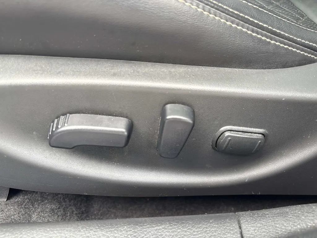 Used 2021 Nissan Maxima Platinum w/ Sport Mat Group FWD image 31