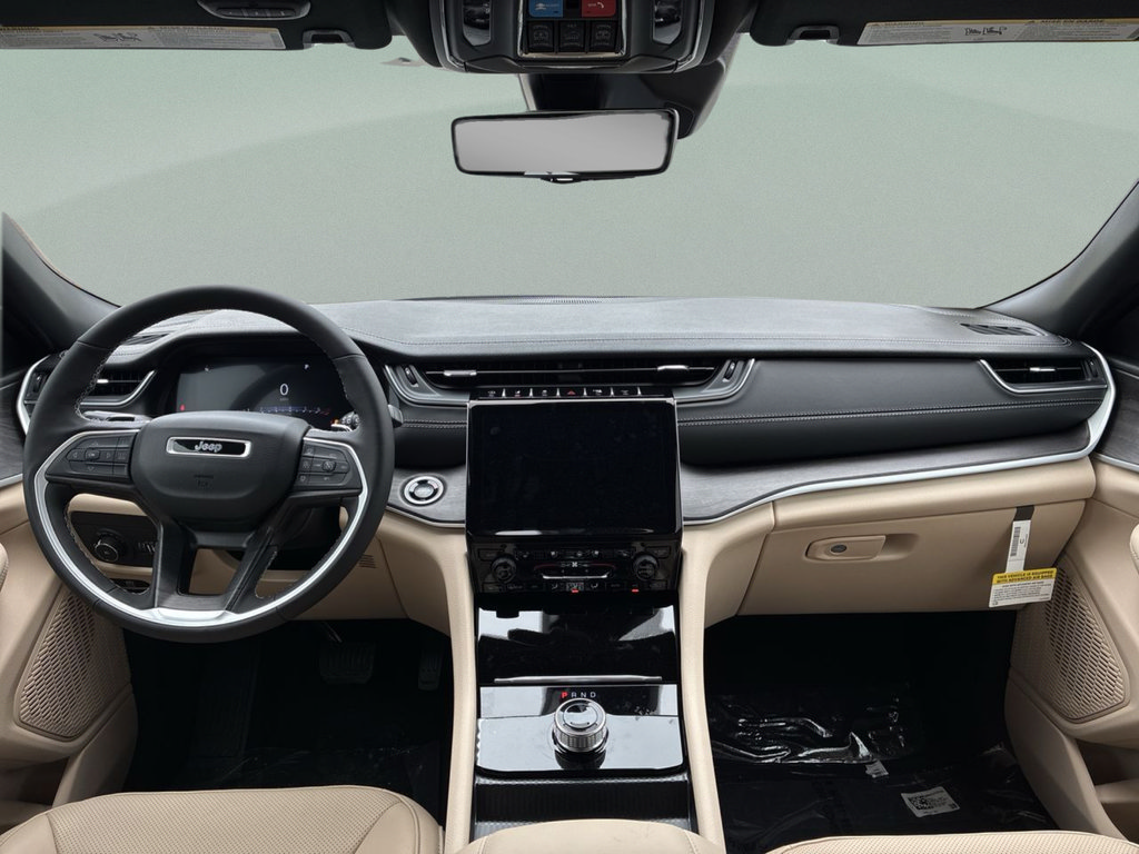 New 2025 Jeep Grand Cherokee Limited RWD image 39
