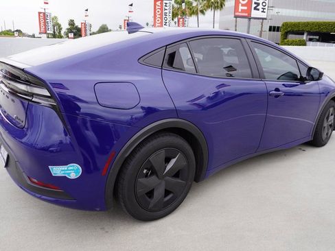 Used 2023 Toyota Prius Prime SE image 6