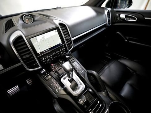 Used 2015 Porsche Cayenne Diesel AWD/4WD image 8