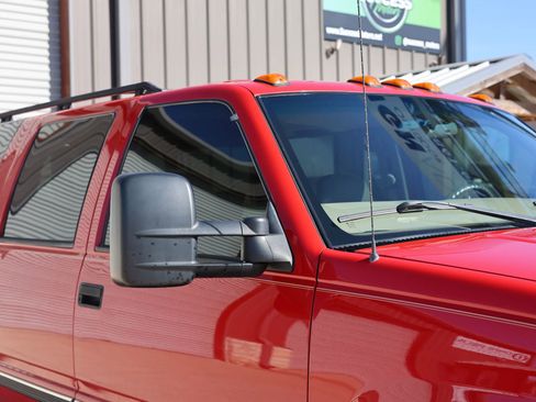 Used 1998 Chevrolet Suburban Z71 w/ Preferred Equipment Group 3 image 12