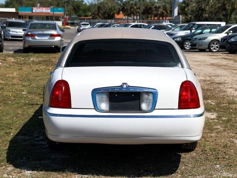 Used 1999 Lincoln Town Car Executive image 9