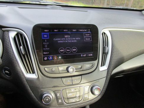 Used 2024 Chevrolet Malibu LS image 27