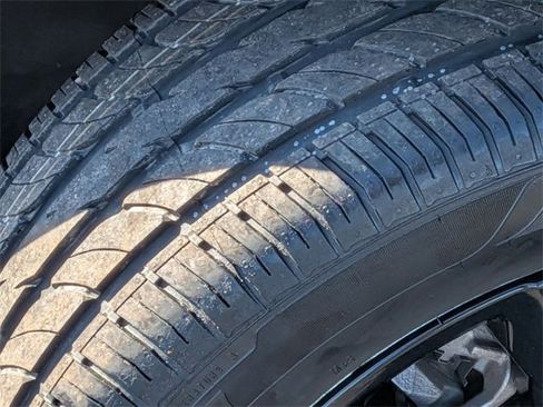 Used 2022 Chevrolet Malibu LT image 11