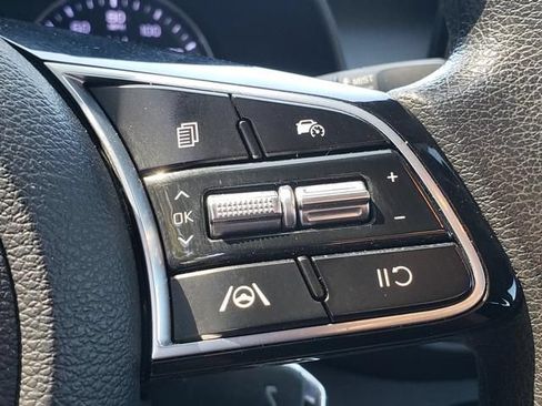 Used 2023 Kia Forte LXS FWD image 15