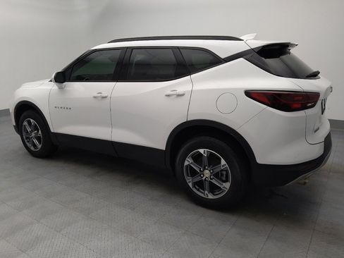 Used 2024 Chevrolet Blazer LT w/ Convenience Package FWD image 3