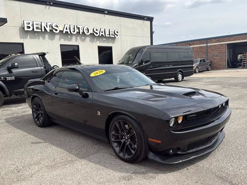Used 2020 Dodge Challenger R/T Scat Pack w/ Driver Convenience Group RWD image 4