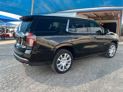 Used 2023 Chevrolet Tahoe High Country w/ Premium Package 2 AWD/4WD image 4