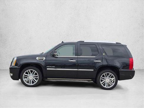 Used 2013 Cadillac Escalade Platinum AWD/4WD image 9