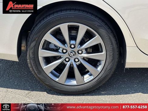 Used 2016 Toyota Camry XLE FWD image 12