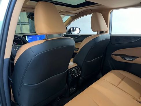 Certified 2025 Lexus NX 350 AWD w/ Accessory Package (2T) image 33