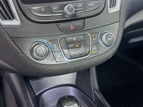 Used 2019 Chevrolet Malibu RS FWD image 15