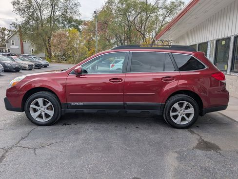 Used 2014 Subaru Outback 2.5i Premium image 4