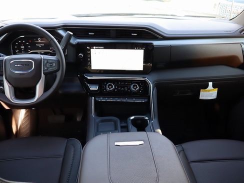 New 2025 GMC Sierra 2500 Denali w/ Denali Reserve Package image 11