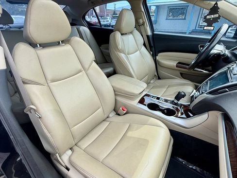 Used 2018 Acura TLX FWD image 14