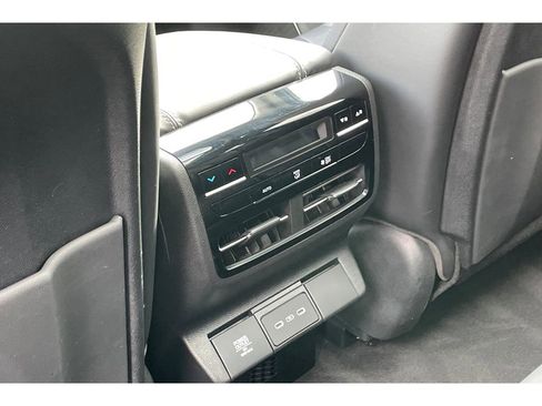 Certified 2025 Acura MDX w/Technology Package image 45