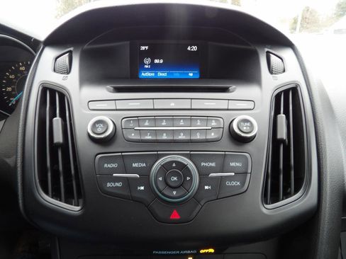 Used 2015 Ford Focus SE w/ SE Sport Package image 14